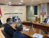 وزيرة التضامن تبحث مع المالية إضافة فئات جديدة من غير القادرين للتأمين الصحى