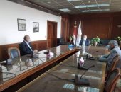 وزير الرى يبحث المشروعات الكبرى على المصارف الزراعية