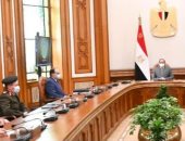الرئيس يتابع عددا من المشروعات القومية على مستوى الجمهورية.. السيسى يوجه بالبدء الفورى فى بناء 3300 وحدة سكنية جديدة فى إطار "سكن لكل المصريين".. ويطلع على مخطط إنشاء المحطة الدولية للحافلات بمساحة 300 فدان