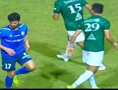 الفار يتسبب فى توقف مباراة سموحة والمحلة 6 دقائق.. فيديو