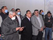 فيديو.. محافظ الإسكندرية يتفقد موقع حريق الميناء لمتابعة المستجدات