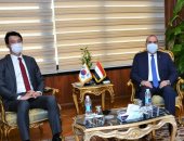 وزير الطيران المدنى يلتقى سفير كوريا الجنوبية لدى جمهورية مصر العربية