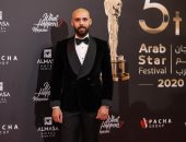 أحمد فؤاد يحصد جائزة نجم العرب لعام 2020 كأفضل مصمم أزياء رجالى