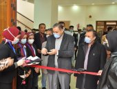 رئيس جامعة كفر الشيخ يفتتح معرض الفنون التشكيلية استعدادا لـ"إبداع 9"