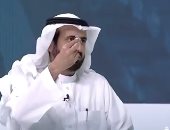 وزير الصحة السعودي يعرض عينة من لقاح كورونا ويكشف موعد توزيعه.. فيديو