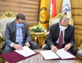 رئيس جامعة بنى سويف يوقع بروتوكول تعاون مع الهيئة القومية للاستشعار عن بعد