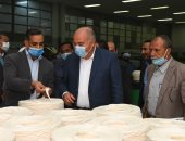 محافظ قنا يتابع مراحل العمل فى مصنع الغزل ويؤكد: ركيزة اقتصادية .. صور 