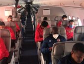مصر للطيران تنشر صور لاعبى بعثة الأهلى على طائرتها الخاصة المسافرة للنيجر