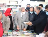 رئيس دار الكتب تشهد افتتاح معرض الكتاب بكلية اللغة العربية جامعة الأزهر.. صور