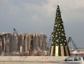 لبنان يداوى جراح انفجار مرفأ بيروت بأشجار عيد الميلاد
