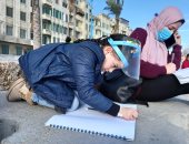 ورشة عمل للأطفال الموهوبين على شاطئ البحر بالإسكندرية .. صور