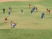  سوء أرضية الملعب تؤثر على قرارات حكم لقاء الأهلي وسونيديب 