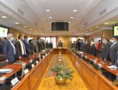 محافظ أسيوط يوجه بفرض غرامات على مخالفى تطبيق الإجراءات الاحترازية