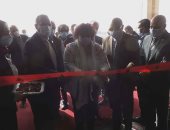 وزيرة الثقافة ومحافظ أسوان يفتتحان معرض الجامعة للكتاب للعام الثانى