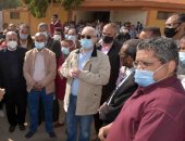 محافظ الأقصر يتفقد مدينة إسنا لمتابعة الوحدات الصحية وعدد من المشروعات