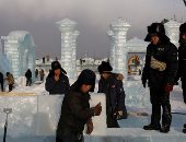 هاربين الصينية.. رحلة تعدين الثلج لبناء قلاع وجسور جليدية.. ألبوم صور 