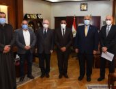 محافظ مطروح يبحث انشاء ناد للرماية بالمحافظة