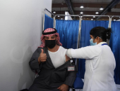 الكويت تطلق رسميا حملة التطعيم ضد كورونا بعد نجاح الافتتاح التجريبي.. صور