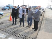 محافظ بنى سويف يؤكد إصلاح الفاصل الحديدى بكوبرى النيل وتشغيله اليوم