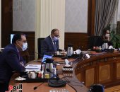 رئيس الوزراء يناقش مقترحات تحفيز تصدير السيارات المُصنعة محليا