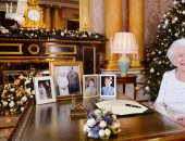 مرحاض وملعقة.. شاهد أبرز هدايا العائلة المالكة البريطانية بأعياد الميلاد