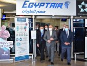وزير الطيران المدنى يتفقد مطار القاهرة الدولى ويتابع تطبيق الإجراءات الاحترازية