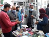 ختام فعاليات معرض الكتاب الثانى بجامعة أسوان.. صور