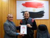سجل تاريخي مصور.. اليوم السابع يكرم مصور مجلس النواب خالد مشعل علي جهوده في تغطية البرلمان