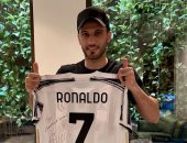 عمر السومة يتلقى هدية خاصه من "مثله الأعلى" كريستيانو رونالدو