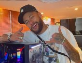 نيمار يرد للمرة الأولى على اتهامات حفل الكريسماس بسخرية