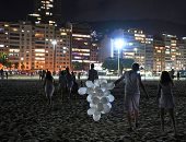 البرازيل تستقبل 2021 بشوارع فارغة واحتجاجات ضد الرئيس بسبب كورونا.. بولسونارو: الكمامات لا تحمى شيئا.. ويثير الشكوك مجددا حول فاعلية اللقاح رغم وفاة 195 ألف شخص.. ومطالب بمد مساعدات الطوارئ لـ68 مليون فقير