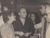 صورة نادرة تجمع العمالقة الثلاثة وحيد حامد وسعاد حسنى ومحمود عبد العزيز