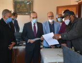 نائب محافظ سوهاج يوجه بسرعة حل الشكاوى والاستجابة الفورية للمواطنين