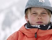كاي جونز.. طفل يمارس التزلج الخطر من فوق المنحدرات العالية.. ألبوم صور 