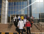 لجنة من وزارة الصحة تزور مستشفى عزل أسوان للتأكد من توافر الأكسجين