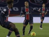 رافينيا هو لاعب باريس سان جيرمان المصاب بكورونا