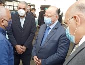 محافظ القاهرة يتفقد ميدانى رمسيس وعبد المنعم رياض لمتابعة الالتزام بالكمامات