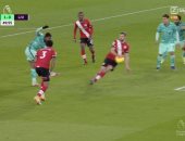 ساوثهامبتون ضد ليفربول.. تقنية الفيديو تحرم الريدز من ركلة جزاء.. فيديو