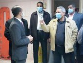 نائب محافظ سوهاج يتفقد مستشفى البلينا للتأكد من توافر المستلزمات الطبية.. صور