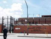 نيويورك تايمز: أزمة بالسجون الأمريكية فى ظل ارتفاع الوفيات بين السجناء