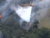 حريق هائل يلتهم منازل مدينة أسترالية وطائرات هليكوبتر تتدخل للإطفاء.. فيديو