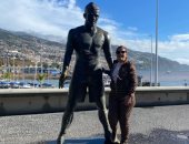 والدة رونالدو بجانب تمثاله فى البرتغال وتتمنى الفوز ليوفنتوس فى قمة الكالتشيو