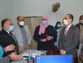 نائب محافظ سوهاج يتفقد إدارة خدمة المواطنين بمديرية التضامن الاجتماعى