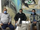 شباب متطوعون يتسابقون لتوفير أجهزة أكسجين لمرضى كورونا بشمال سيناء.. فيديو