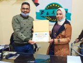 مركز شباب الأمل يمنح المهندسة بائعة الفول العضوية الفخرية بعد نشر قصتها باليوم السابع
