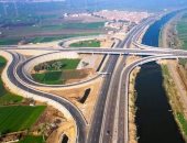 25 صورة تكشف إبداع المصريين فى إنجاز محور سمالوط الحر بالمنيا