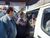 محافظ أسيوط يشدد على تطبيق الإجراءات الاحترازية وارتداء الكمامات بوسائل النقل