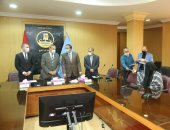 محافظ كفر الشيخ يستقبل زوجات الصيادين المفرج عنهم بليبيا.. صور