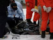 باختصار.. أهم الأخبار العربية والعالمية حتى الـ12 ظهرا.. رئيس إندونيسيا: نصلى معا من أجل العثور على ضحايا الطائرة المنكوبة.. مايك بنس لا يستبعد عزل ترامب.. الكويت تعلن الاستغناء عن 372 معلما من أصل 693 عالقا 