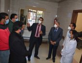 محافظ المنيا يتفقد مركز صرف لقاح كورونا وعددا من مستشفيات سمالوط.. صور